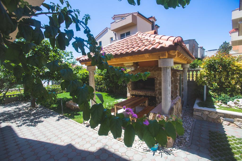 Apartments Mec & Tik Split Exterior foto
