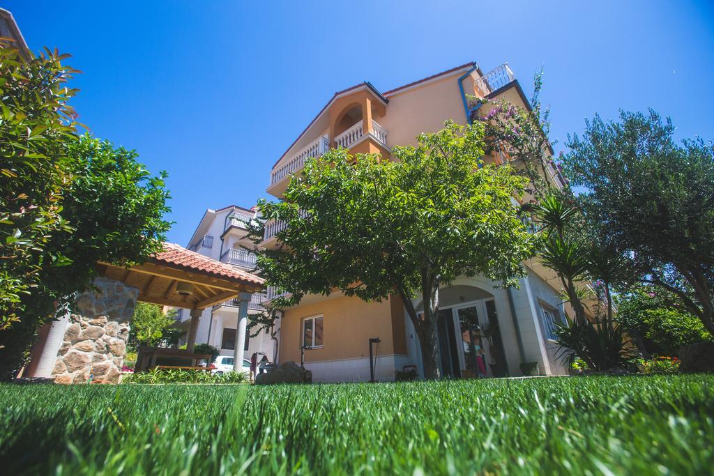 Apartments Mec & Tik Split Exterior foto